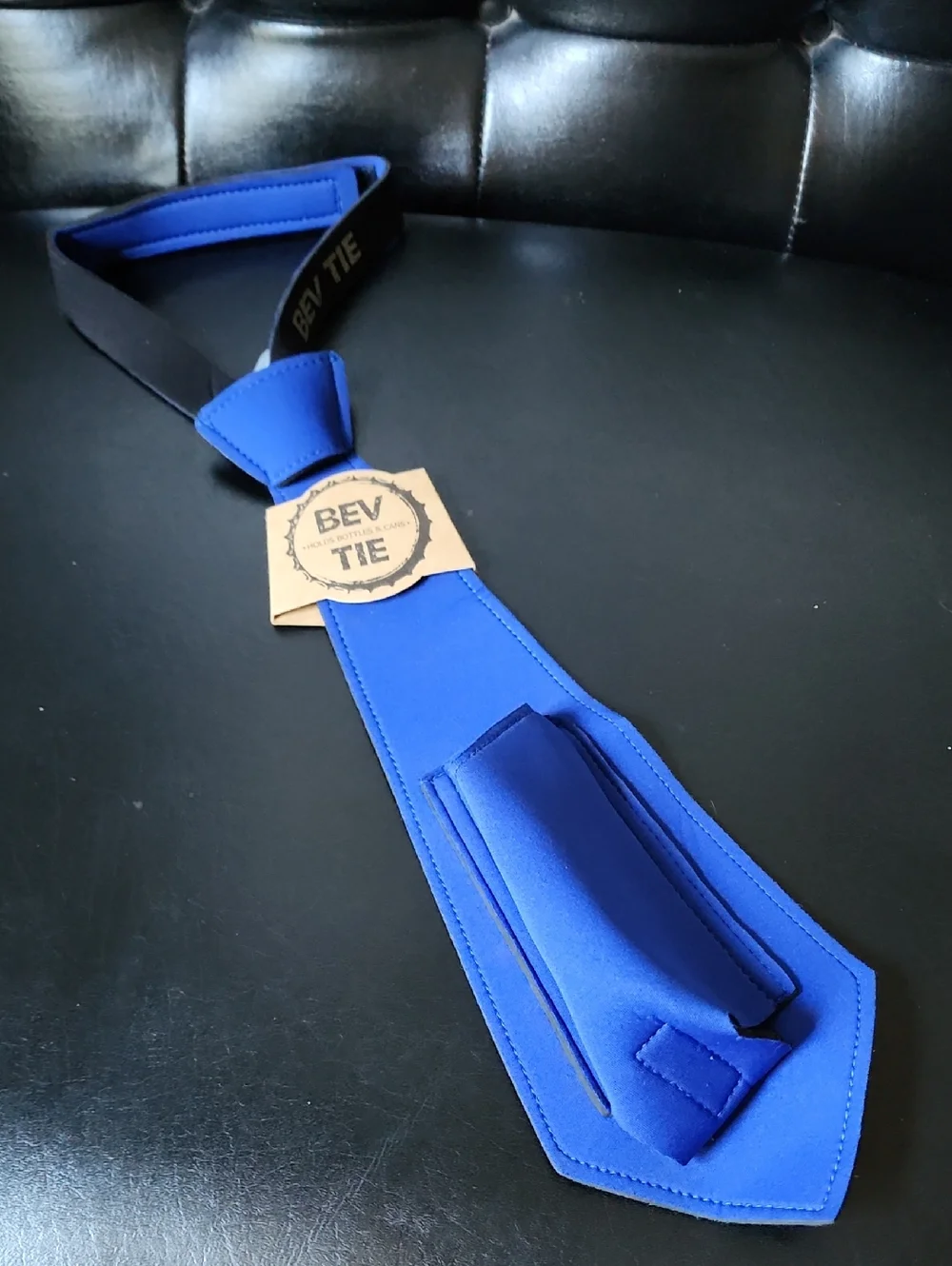 NEW Bev Tie Beer Holder Necktie Gag Gift Blue Neoprene Insulated Can Coozie